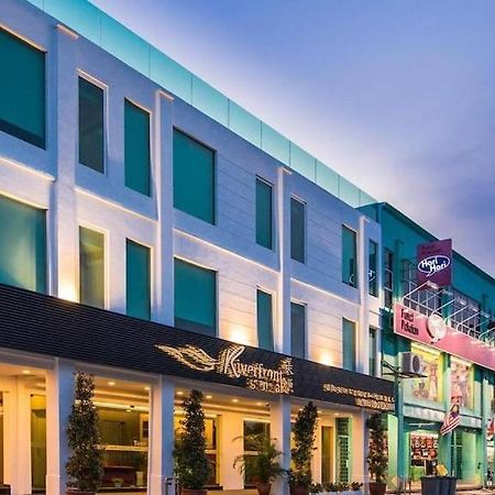 Riverfront Boutique Hotel Малакка Экстерьер фото