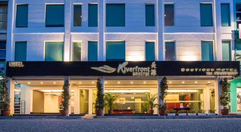 Riverfront Boutique Hotel Малакка Экстерьер фото